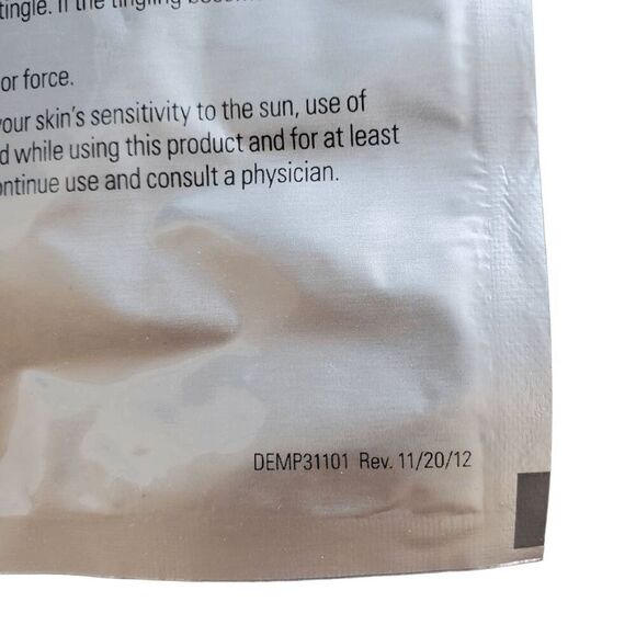 Derm Exclusive PM Micro Peel Resurfacing Pads (5 packs of 15 = 75)New & Sealed - Picture 3 of 5